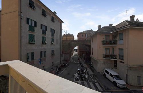 Quarto dei Mille Apartment | House Leomar