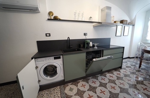 Chiavari Apartment | House of Romi Milly Apartment in the heart of the old town a stone's throw from the sea