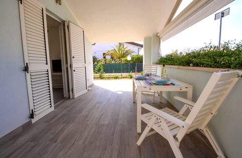 Marina di Grosseto Ski Chalet | House Villino Azzurro at 50 meters from the beach