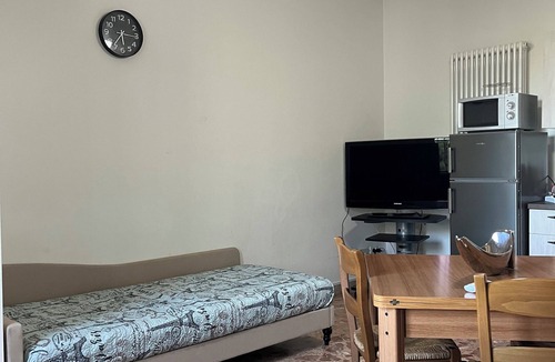 Budrio Apartment | House with 5 beds with a small studio apartment attached with another 2 beds