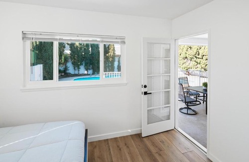 Valley Glen Villa | House with pool in prime location - 10 mins to Universal Studio
