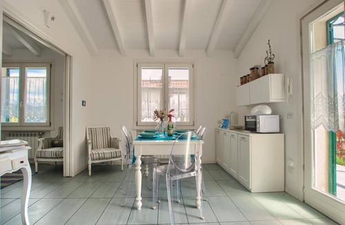 Poggi Villa | House with sea view, private patio, A/C, parking space and wi-fi
