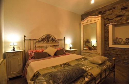 Cremolino House | Il Borgo del Castello Large Double Room Tulip