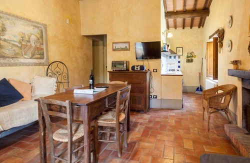 Monteleone d'Orvieto Apartment | Il Forno in Farmhouse Borgo Santa Maria