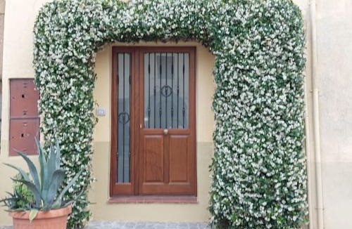 Capodimonte Apartment | Il Gelsomino - by BorgoLago