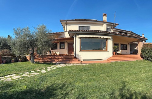Fiano Romano Villa | In a unique villa, very close to Rome for couples and families