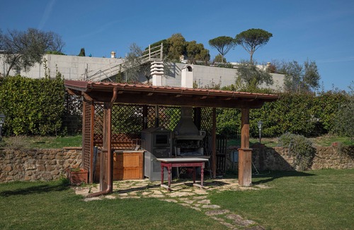 Fiano Romano Villa | In a unique villa, very close to Rome for couples and families