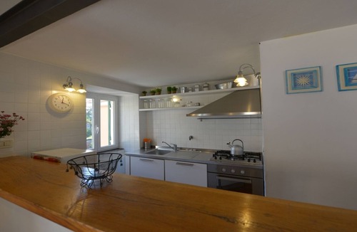 Corniglia Apartment | In Corniglia with balcony