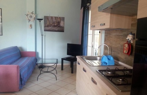 Pian di Rocca Apartment | In private villa with 4000 square meters of greenery and swimming pool