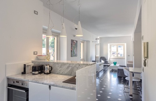 Arzeno Apartment | In The Main Square of Portofino
