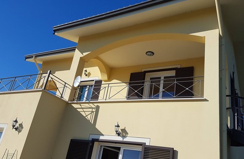 Vallebona Apartment | In the peace of nature La Casa del Sole offers you beautiful views and privacy!