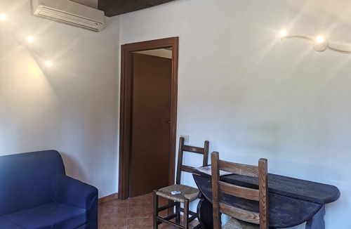 Campagnano di Roma Apartment | INDEPENDENT APARTMENT FOR 2 PEOPLE IN BEAUTIFUL ESTATE NEAR THE LAKE