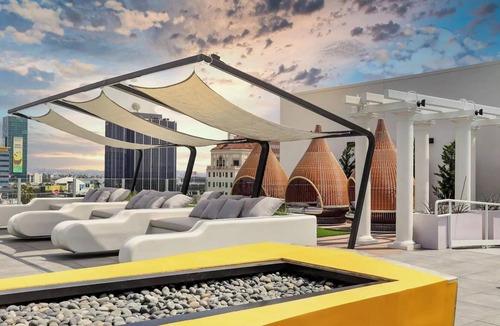 Hollywood Condo | inspire hollywood king pool freepark