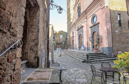Civita di Bagnoregio House | iRoom Civita