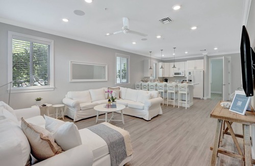 Islamorada Villa | Isla Guava: Boutique Resort, FREE Boat Dockage Sept-Oct Only!
