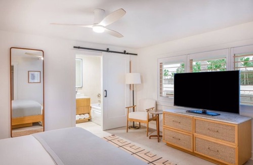 Islamorada Hotel | Islandstay Kitchen Pool Gym | 5 mi to Windley Reef | Hiking & Kayak Fun