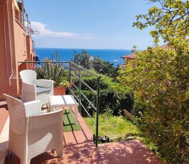 Giglio Porto House | Isola del Giglio Casa Cecilia GIGLIO Porto loc Monticello
