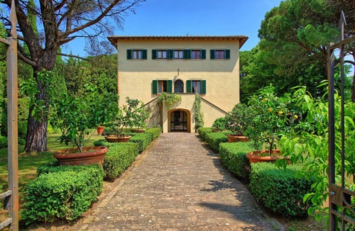 Montecatini Val di Cecina Villa | 700 m² Villa ∙ 10 bedrooms ∙ 20 guests