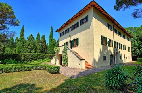 Montecatini Val di Cecina Villa | 700 m² Villa ∙ 10 bedrooms ∙ 20 guests