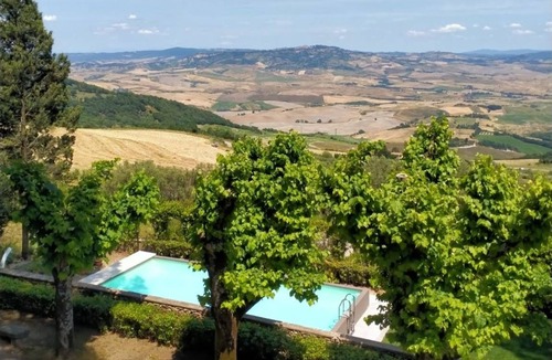 Montecatini Val di Cecina Villa | Villa ∙ 10 bedrooms ∙ 20 guests