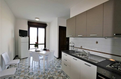 Villa Rosa Apartment | Coastal Comfort Stay Apartment