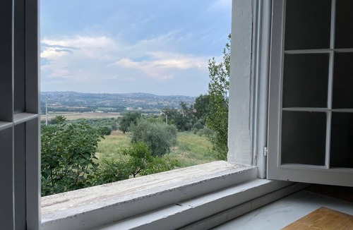 Sant'Omero House | Italian Country House