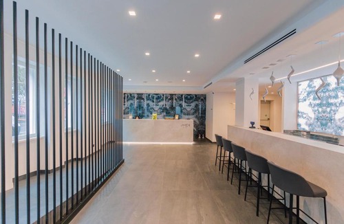 Universita Hotel | J Maluni City Hotel