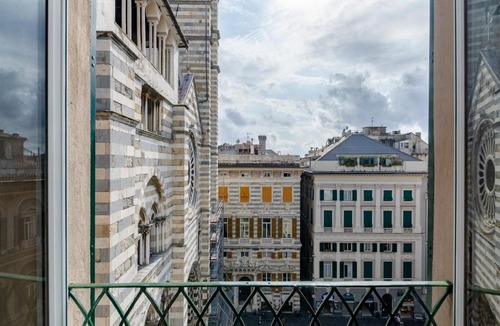 Genoa Historical Centre Apartment | JOIVY Exclusive Flat for 7 near Cathedral of Genoa