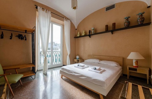 Genoa Historical Centre Apartment | JOIVY Exclusive Flat for 7 near Cathedral of Genoa