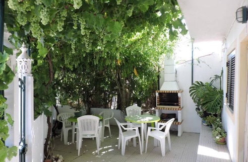 Sesmarias House | Just 500 meters from the Sandy Beach! Sea View from the bedrooms. Private House.