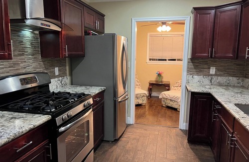 Buena Park House | K-Town OC Stay/Foodie Paradise Near Disneyland