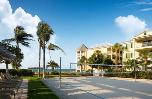 Key West Villa | Key West 2 BR Villa with full kitchen, ocean view with Infinity pool