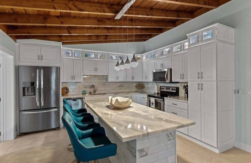 Coury House | Keys Dream~ 37' Dock, Kayaks, Beach Club Included!