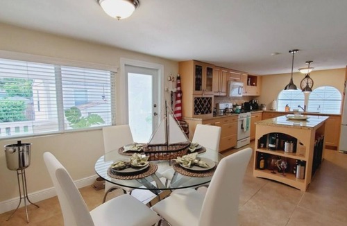 Sexton Cove Estates House | Keys Tropical Bungalow! delightful and spacious 3/2 makes a great getaway.