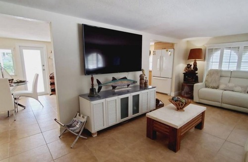 Sexton Cove Estates House | Keys Tropical Bungalow! delightful and spacious 3/2 makes a great getaway.