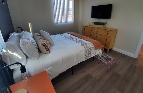 Torrance Apartment | ✰King Suites ✰W/D✰200mbps ✰Parking ✰ LAX & Beach 15mins