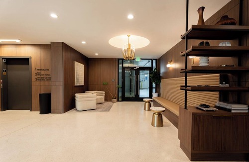 Wilshire Center Hotel | Kins Hotel