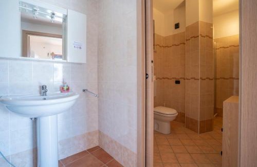 Pella Apartment | L'Airone appartamento con piscina e vista lago