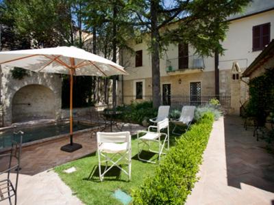 Montefalco Apartment | L’Arco Romanico