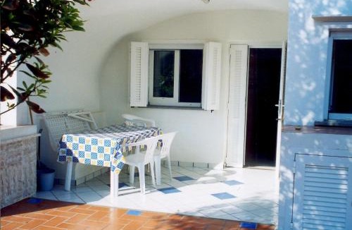 Ponza House | L'Isolana Case Vacanza Alloro 2