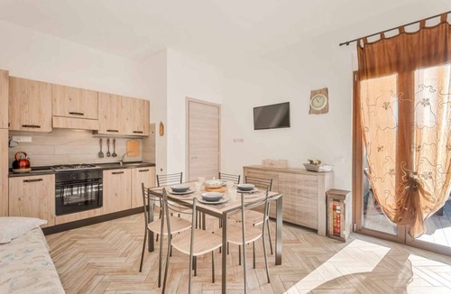 Ricco del Golfo Apartment | La Corte dei ValEmi is a complex of 4 apartments located in Riccò del Golfo, in a peaceful area surrounded by greenery. It is ideal for those looking to relax away from the crowds while staying within a short distance of La Spezia and the Cinque Terre.
