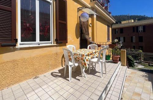 Varazze Apartment | La casa Azul