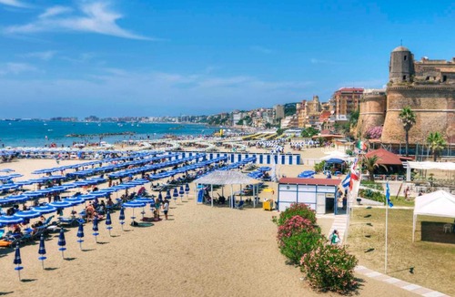 Nettuno House | La Casa degli Artisti 1