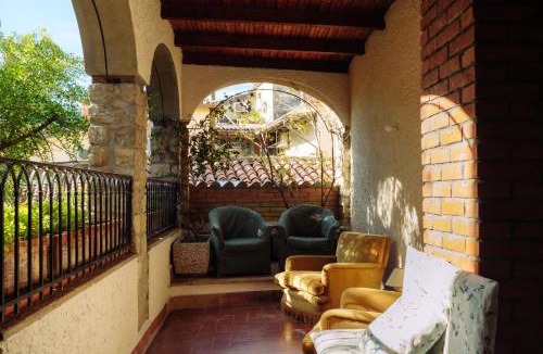 Bobbio House | La casa del Ginkgo