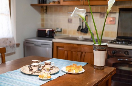 Casamaggiore Villa | La Casa Del Sole - Two Bedroom Villa, Sleeps 5