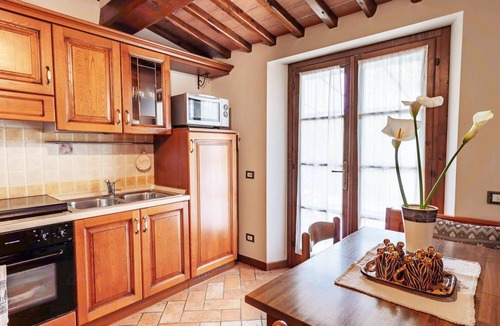 Casamaggiore Villa | La Casa Del Sole - Two Bedroom Villa, Sleeps 5