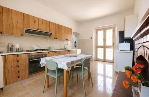 Calice al Cornoviglio House | La CASA IN PIAZZETTA