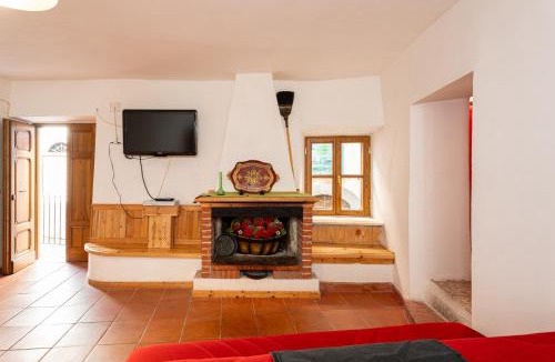 Rocca Massima House | La Casetta dei Colori