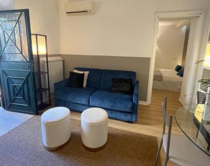 Quartiere XV Della Vittoria Apartment | La Casetta di Ponte Milvio con parcheggio