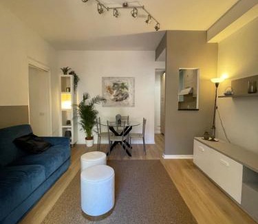 Quartiere XV Della Vittoria Apartment | La Casetta di Ponte Milvio con parcheggio